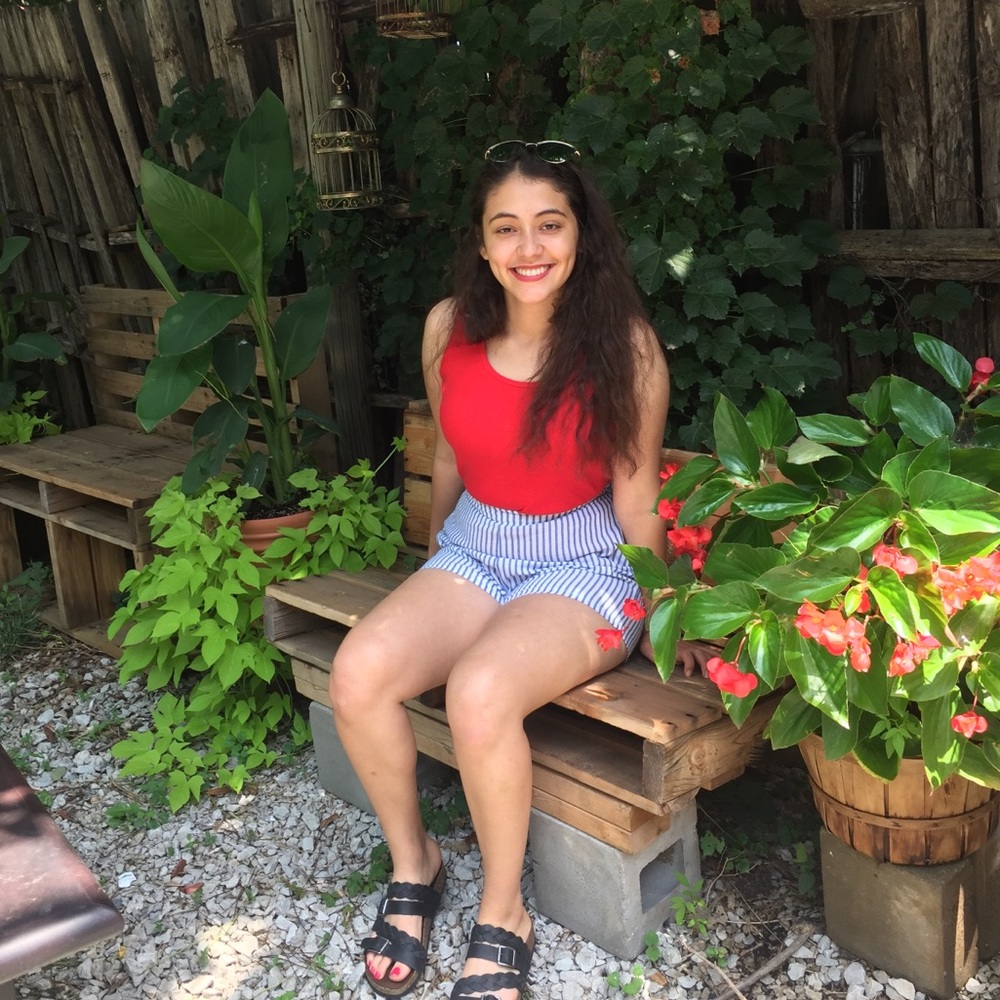 Meet your Posher, Alejandra